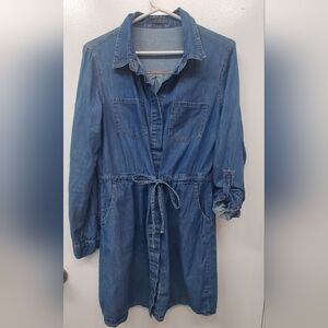 💥4/$15 🎁 FREE with purchase Suzy Shier Blue Denim Tie-Waist Dress Medium